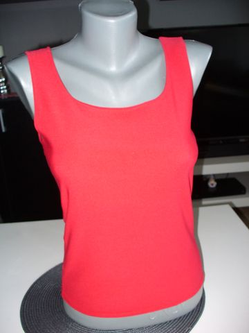 Červené tričko, s