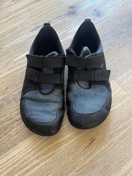 Sole runner, sole runner,34