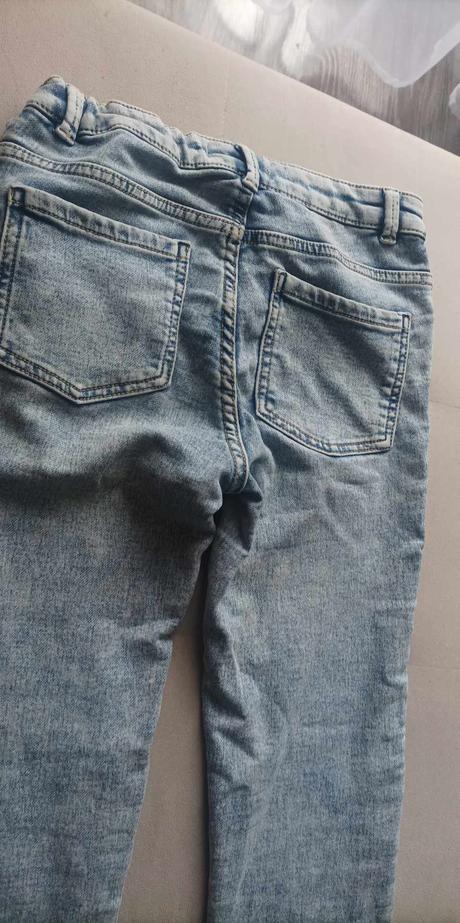 Dievčenské rifle, reserved,158