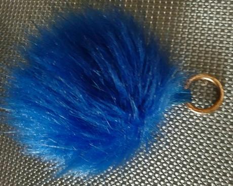 Chlpatý brmbolec z kožušiny, oriflame