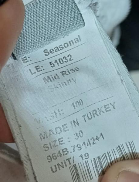 Kde nájsť biele rifle LTB Blue Addicted?