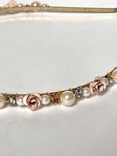 H&m zlatá čelenka s perlami a kryštálikmi, h&m