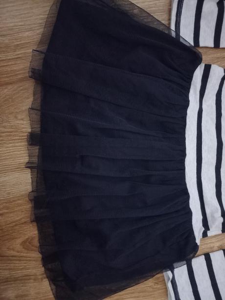 Šaty s tylovou sukňou, staccato,86