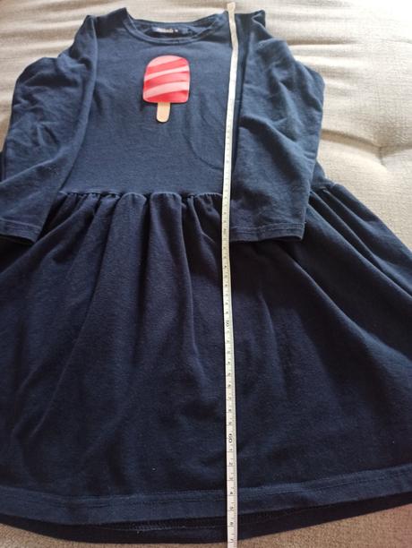 Pískacie šaty, 116