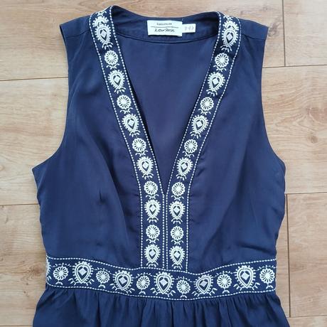 Šaty na príležitosť, s