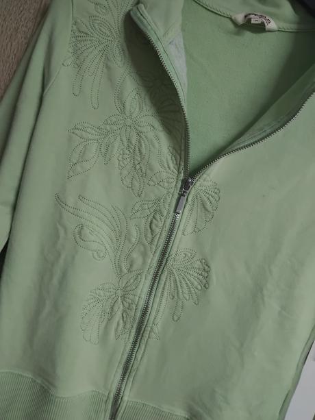 Mikinova bunda, kenvelo,m