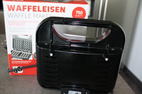 Vaflovač 750w,