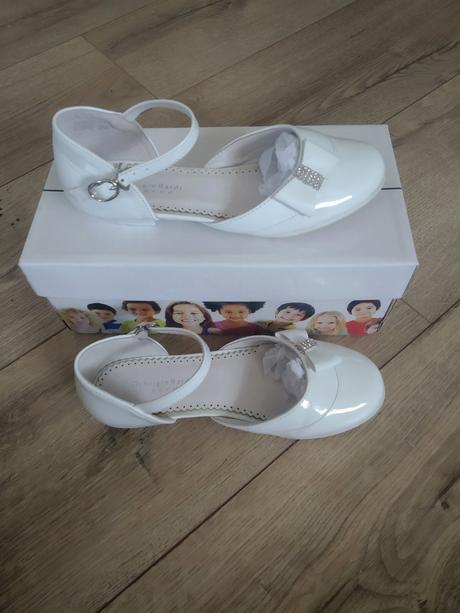 Slávnostné topanky, 32