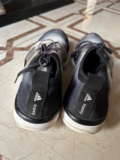 Botasky adidas velkost 40 dĺžka 25- 25,5cm,, adidas,40