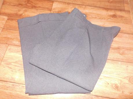 Dámske kostýmové nohavice, 38