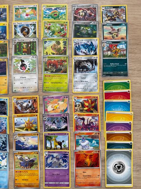 Peračník pokémon pikachu a 50 kariet + jumbo,