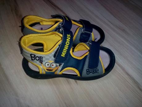 Sandále mimoni, deichmann,25