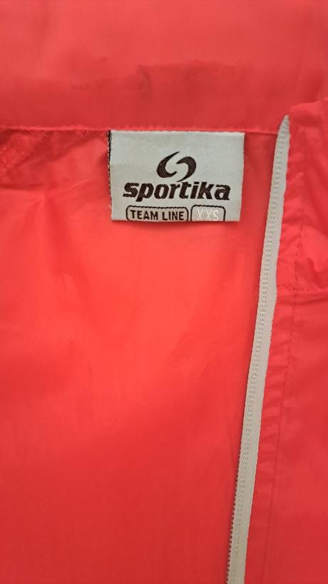 Tréningová šuštiaková bunda  sportika, 134