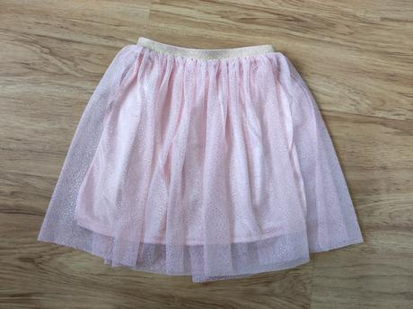 Krásna sukňa nenosená, 134