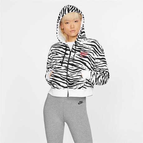 Štýlová mikina značky nike, pc 80 eur, nike