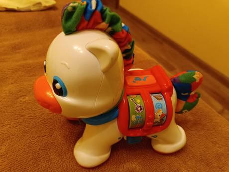 Hračka interaktivny koník, 