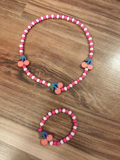 Náhrdelník a náramok,