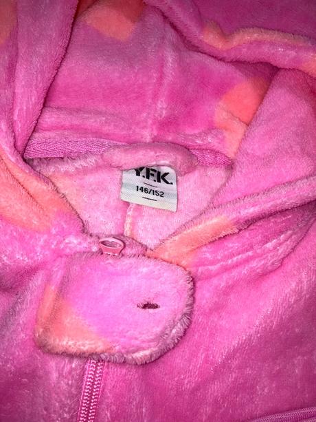 Ružový overal, 146