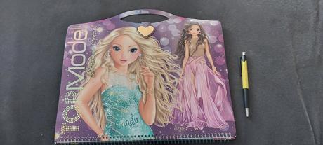 Top models aktivity book - pracovny zosit, 