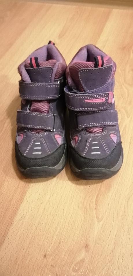 Dievčenské čižmy, 28