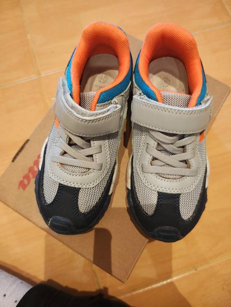 Turistické topanky, baťa,28