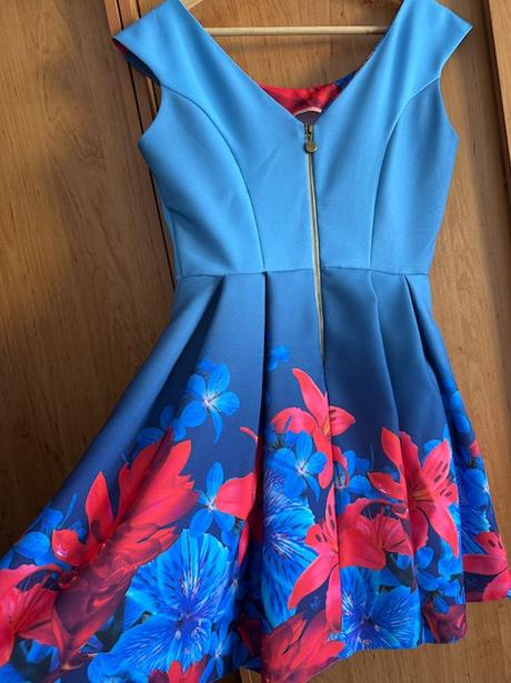 A&a áčkové šaty, m