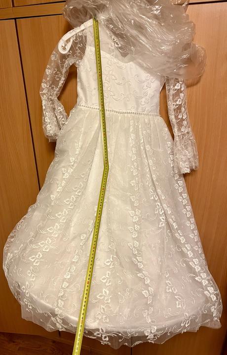 Šaty na prvé sväté prijímanie, 122