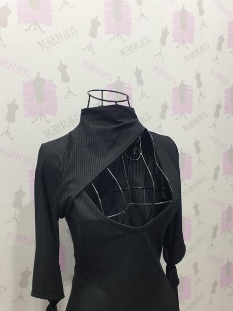 Čierne šaty s výrezmi s/m, s