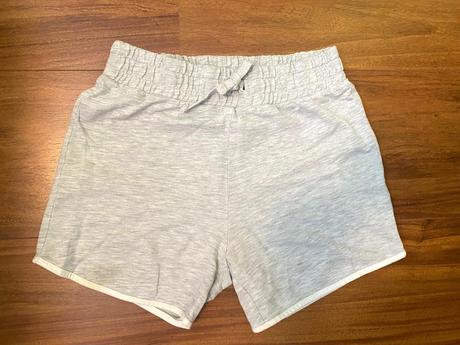 Šedé kraťasy na 13-14 rokov, 157-160 cm, 158