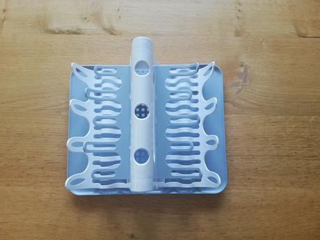 Perfektný stojan na fľaše, 