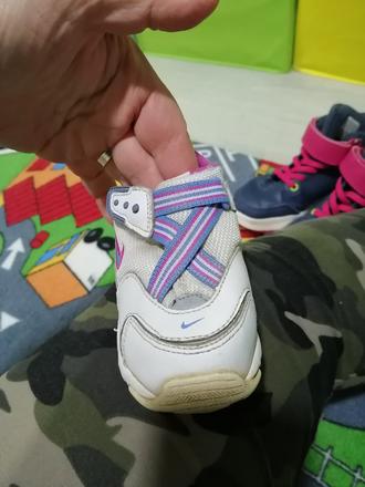 Predám krásne tenisky, nike,24