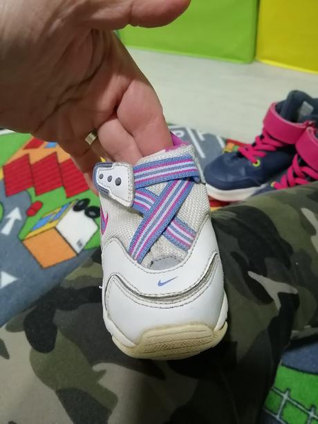 Predám krásne tenisky, nike,24