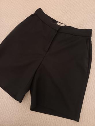 Reserved elegantné šortky, reserved,l