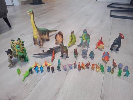 Dinosaury v roznej velkosti, 