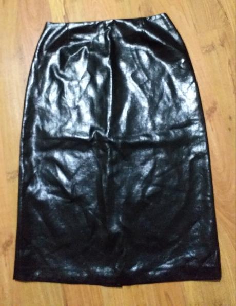 Koženková sukňa zn.in wear, 36