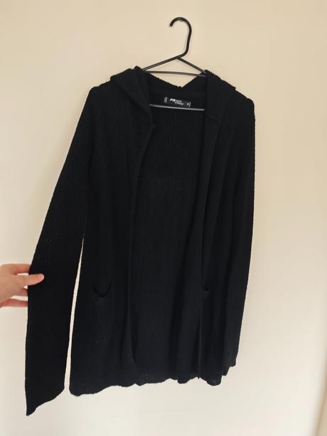 Dlhy čierny sveter, m