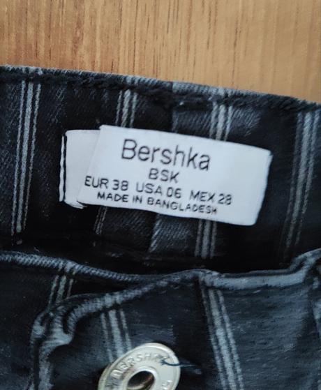 Pásikavé džínsy s vysokým pásom, bershka,m