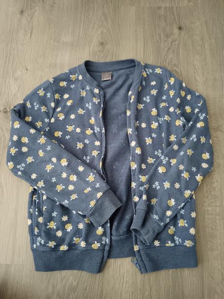 Včielkova mikina, kik,134