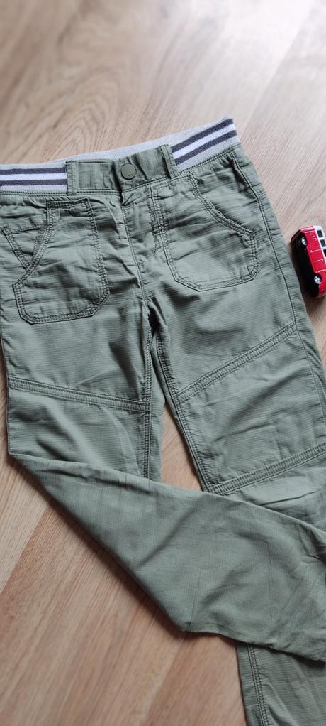 Zelené, zateplené nohavice, nutmeg,110