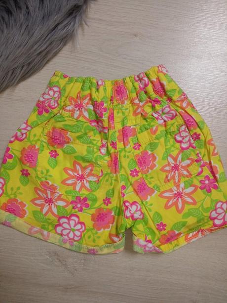 Dievčenské farebné šortky s kvetmi lupilu (98-104), lupilu,98