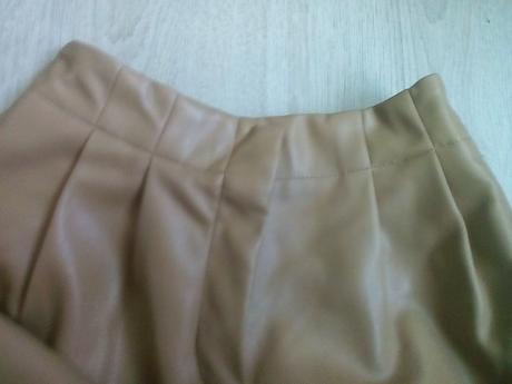 Koženkové šortky, zara,140