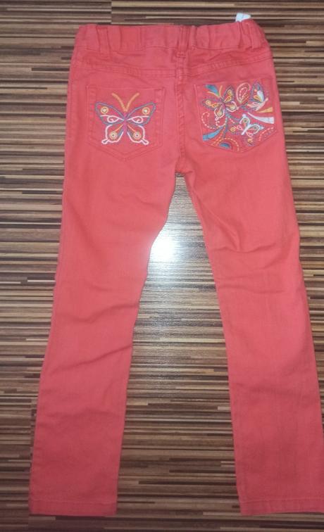 Cervene rifle s motylmi 122, marks & spencer,122