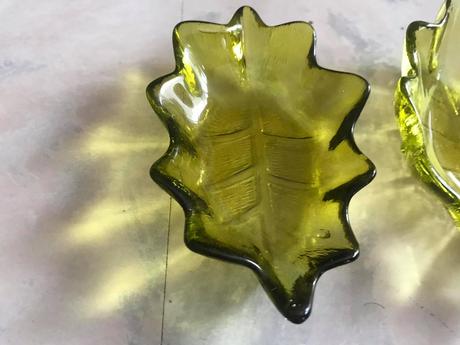 Starožitné sklenené mištičky 2 ks, 