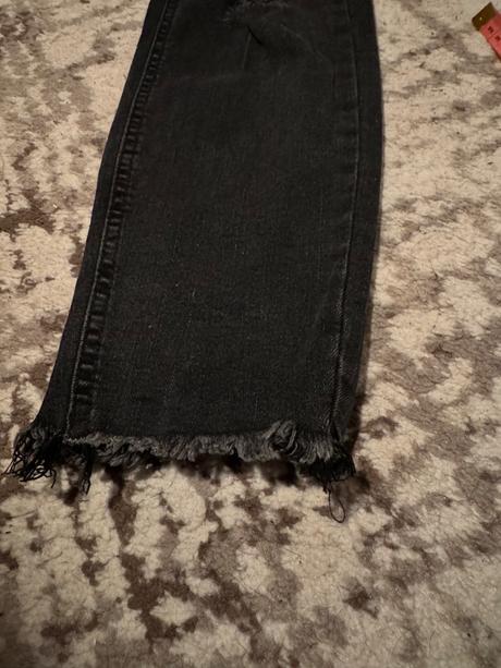 Predám tmavosivé rifle, 28