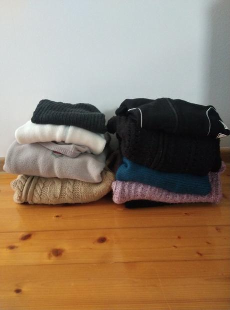 Balík oblečenia, s