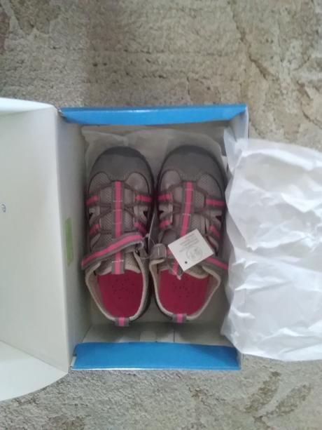 Dievčenské sandále 32 - nové, 32