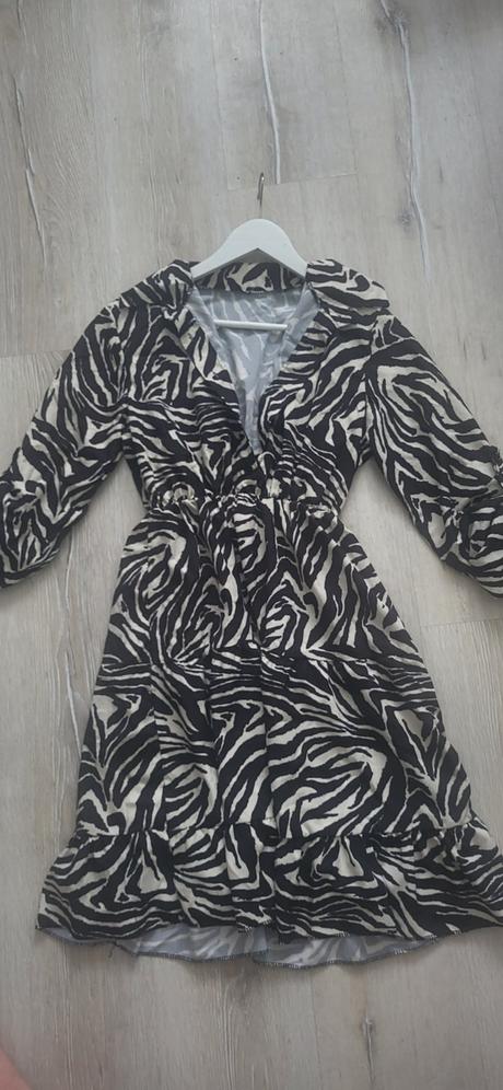 Dámske vzorované šaty, 