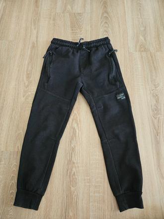 Teplákoch nohavice reserved, veľ. 140, reserved,140