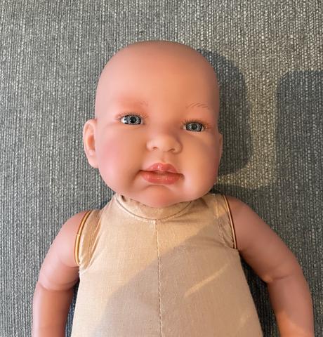 Realistická plačúca bábika llorens, 