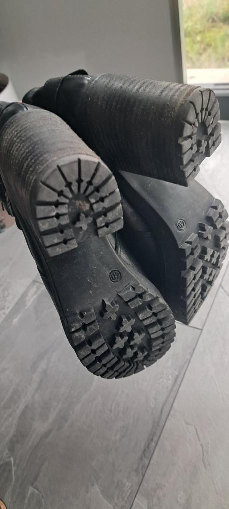 Členkove kozene cizmy, 40